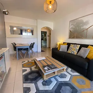 Appartement Superbe T2 2 Pas Des Plages Entierement Desinfinté Entre Chaque Location, Toulon